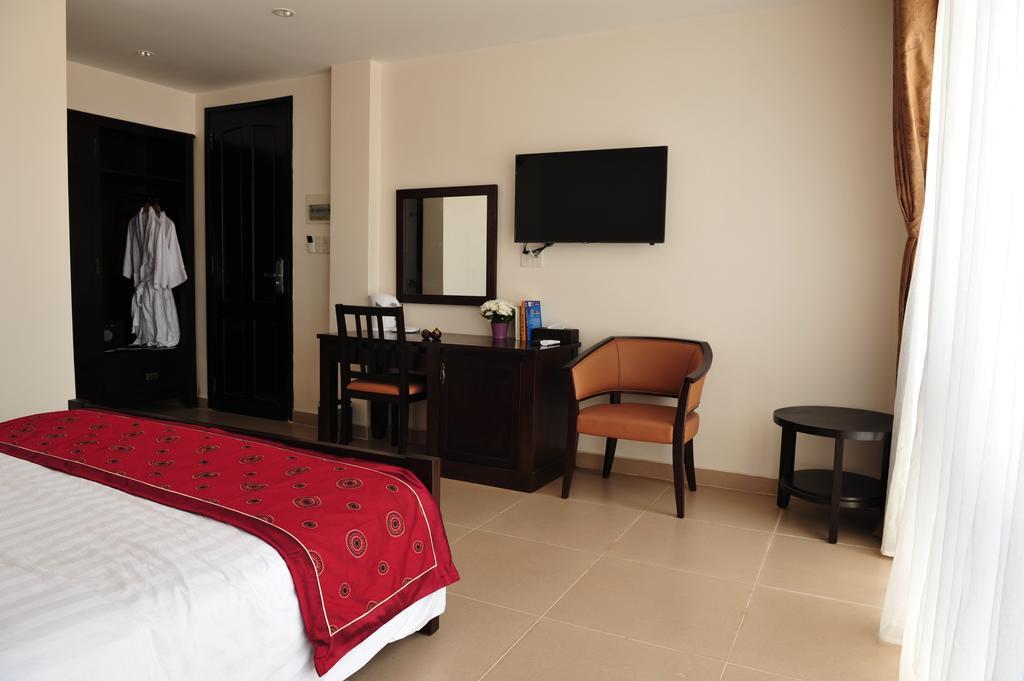 Kosmos Phu Quoc Villa Room photo